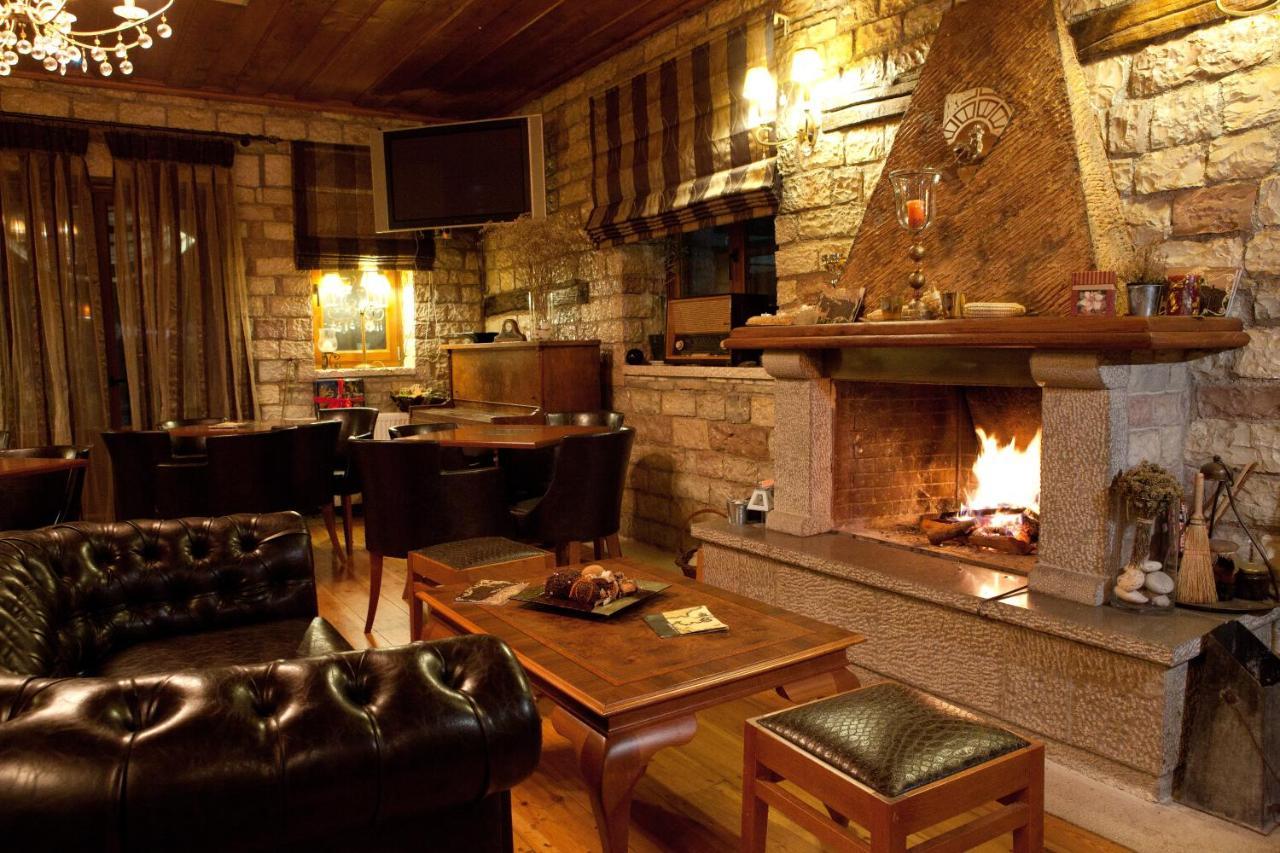 Nisista Lodge Mountain View Rodavgi Extérieur photo