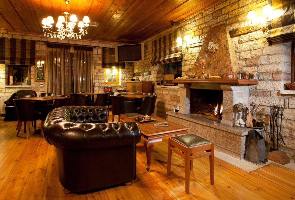 Nisista Lodge Mountain View Rodavgi Extérieur photo